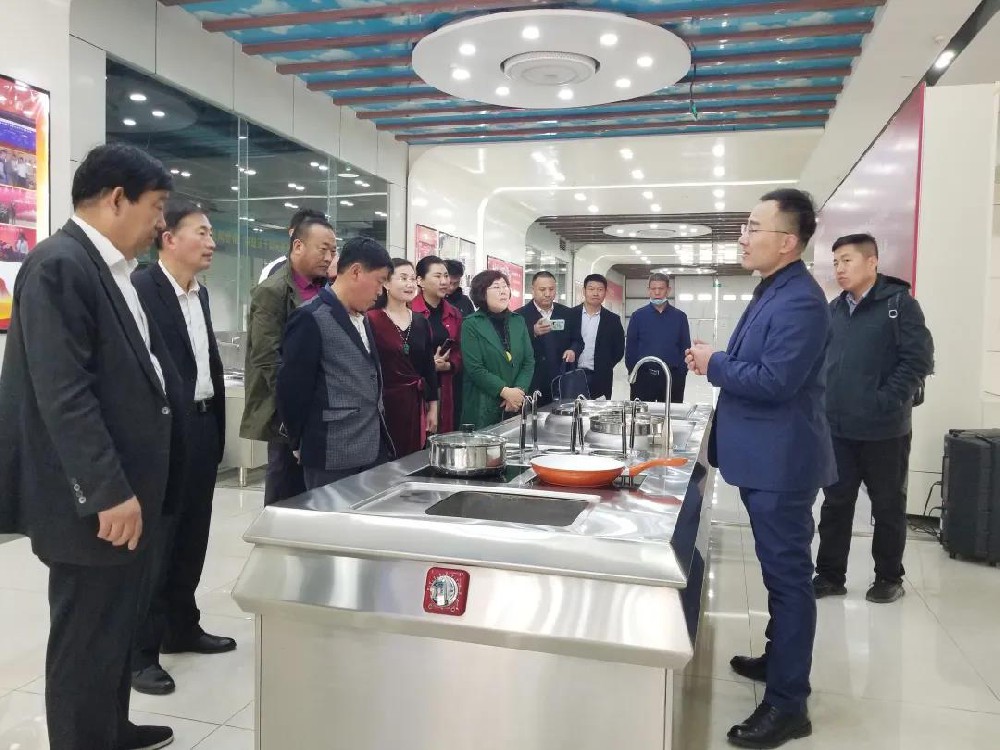 臨沂市工商聯餐飲酒店業(yè)商會一行來公司考察交流